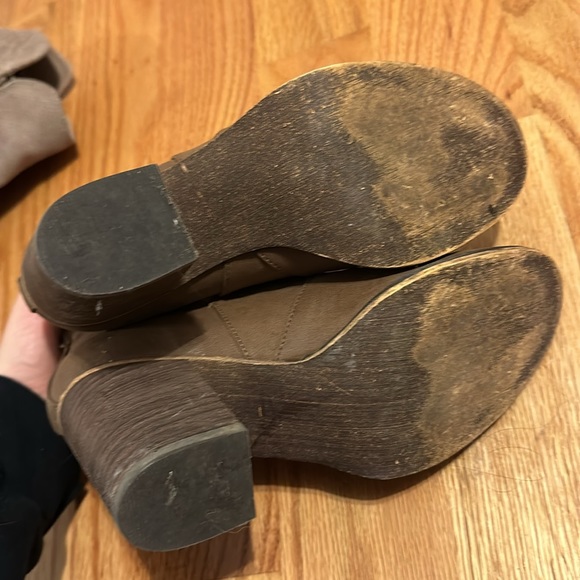 Brown booties - Picture 6 of 6